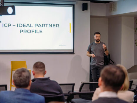 Команда Addlium